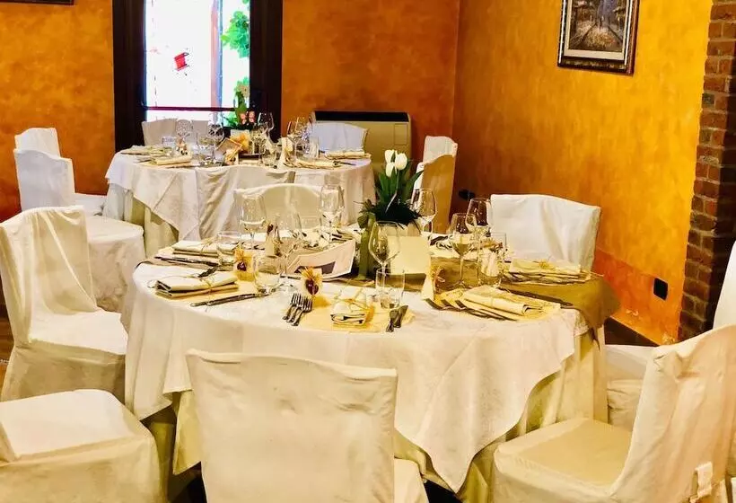 ベッドアンドブレックファースト Ristorante Albergo Al Pergolato
