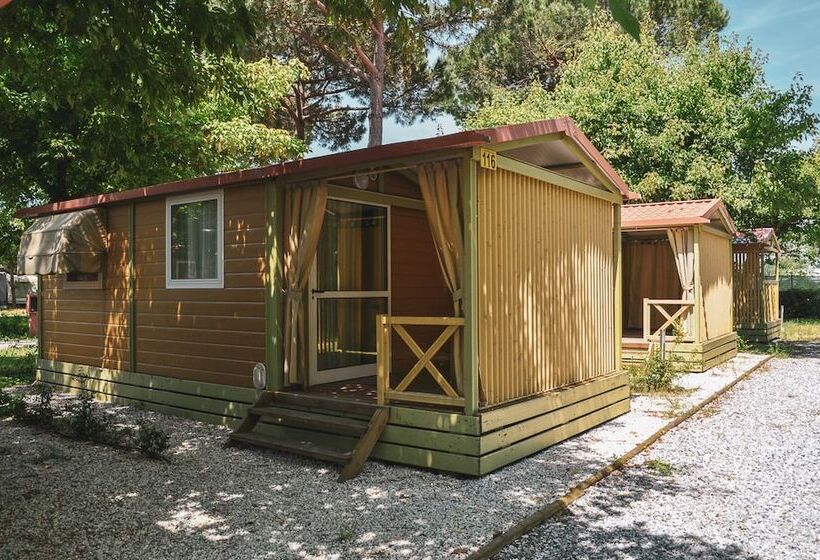 בית מלון כפרי Camping Village Versilia Mare