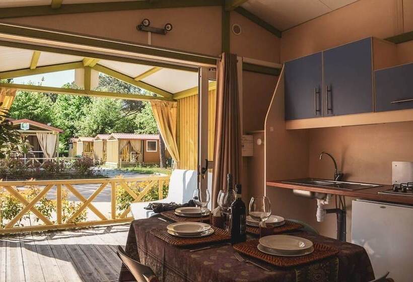 בית מלון כפרי Camping Village Versilia Mare