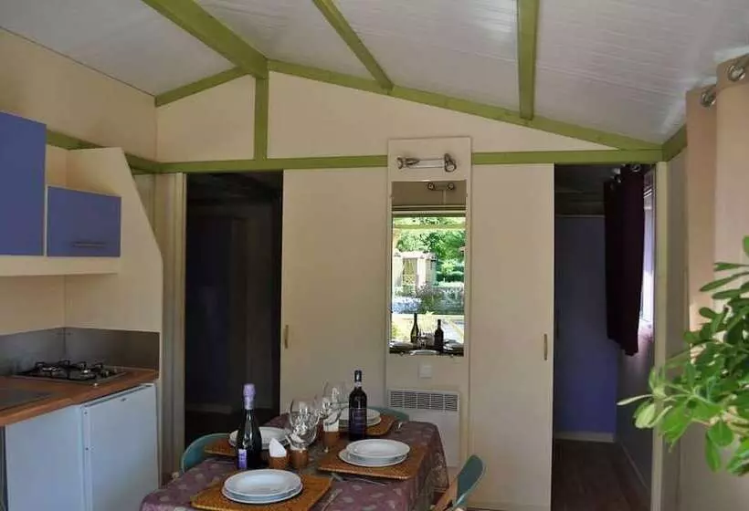 Hotelli Camping Village Versilia Mare