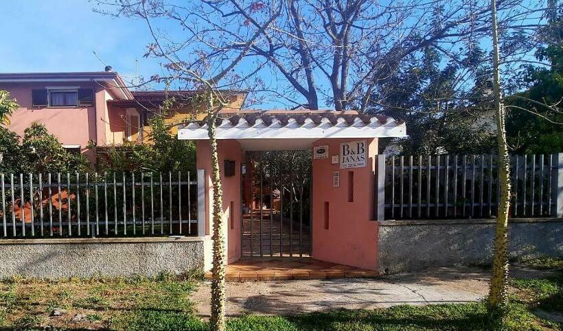 ベッドアンドブレックファースト Janas