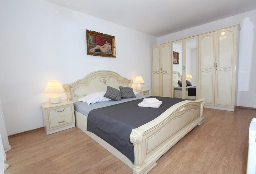 پانسیون Guest House Mafi