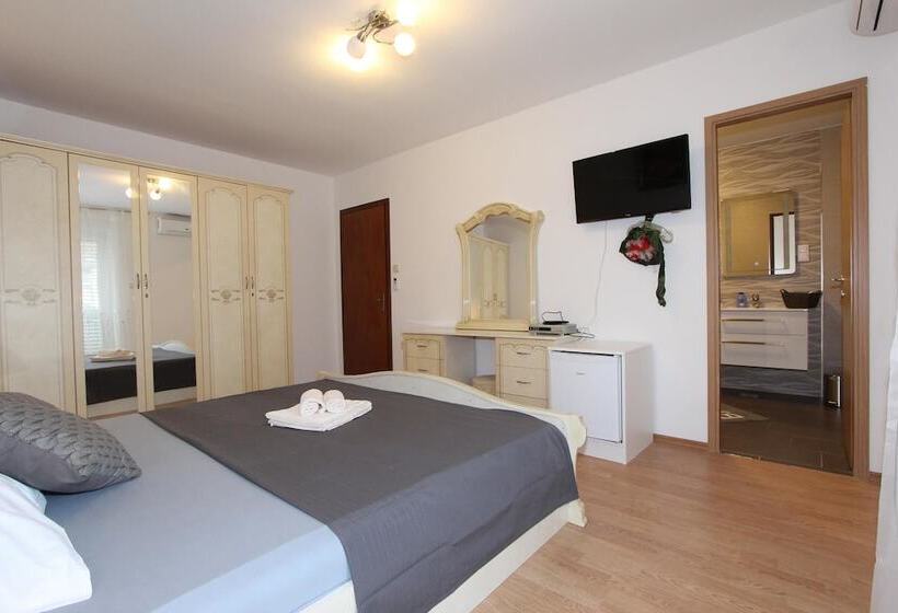 پانسیون Guest House Mafi