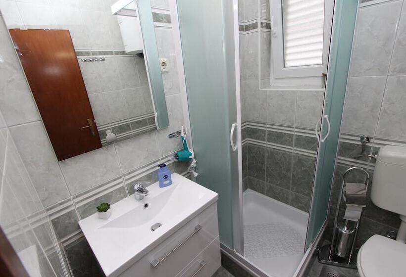 پانسیون Guest House Mafi