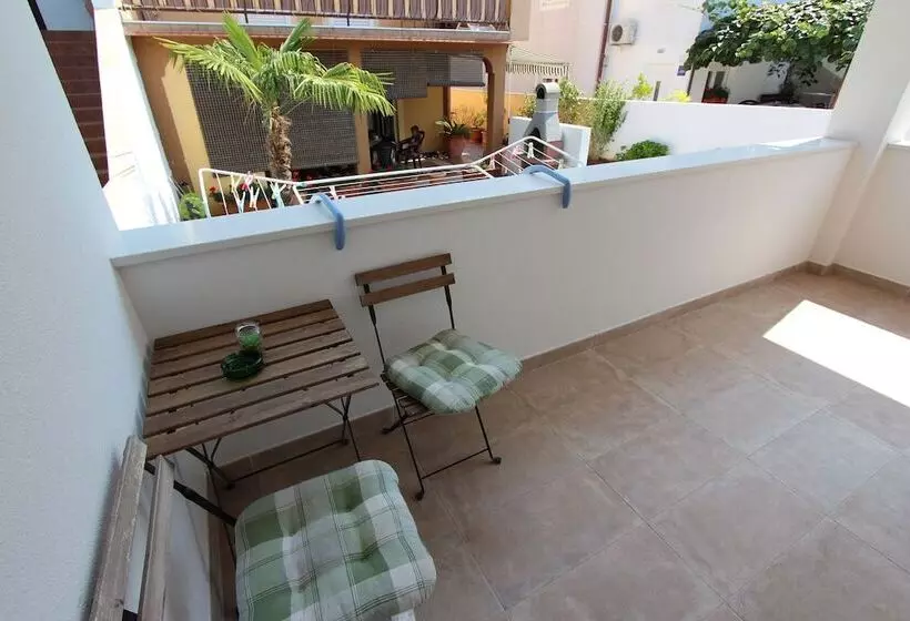 پانسیون Guest House Mafi