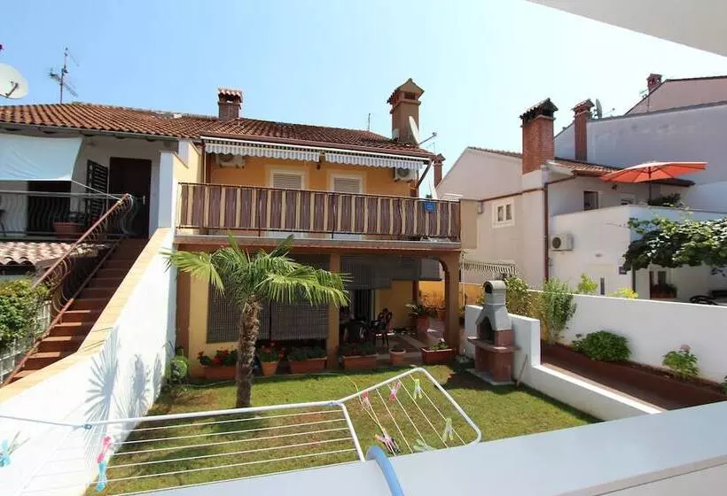 پانسیون Guest House Mafi