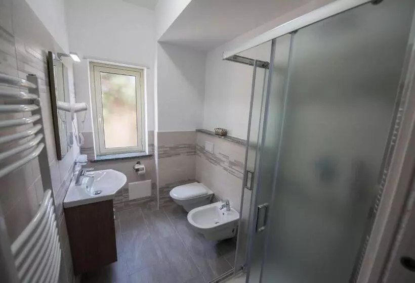 Aamiaismajoitus (B&B) Cosmo Rooms A Pochi Passi Da Tropea