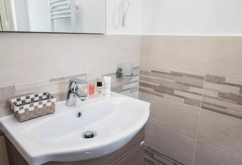 Aamiaismajoitus (B&B) Cosmo Rooms A Pochi Passi Da Tropea