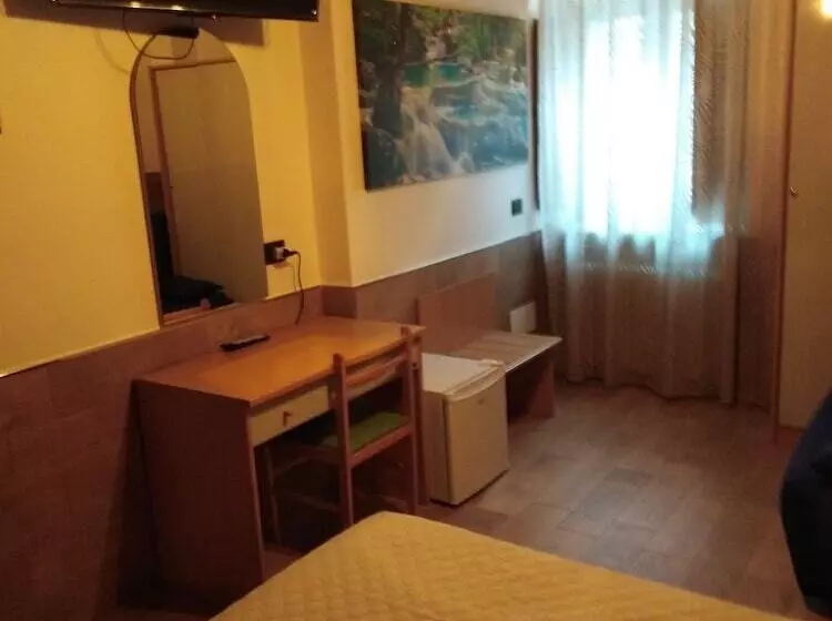 Hotelli Ai 4 Camosci