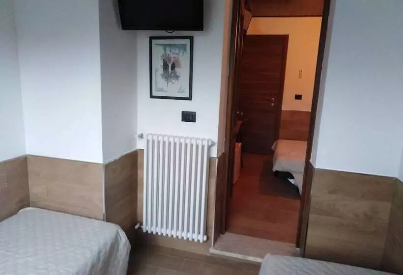 Hotelli Ai 4 Camosci