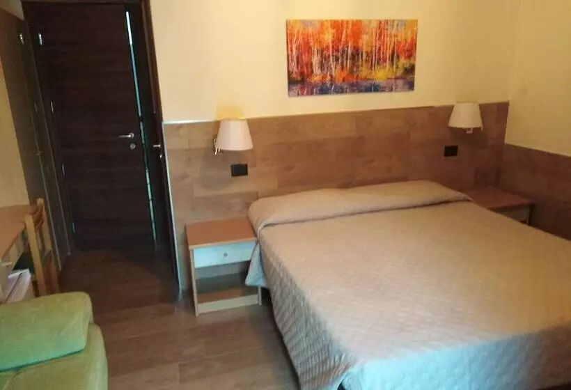 Hotelli Ai 4 Camosci