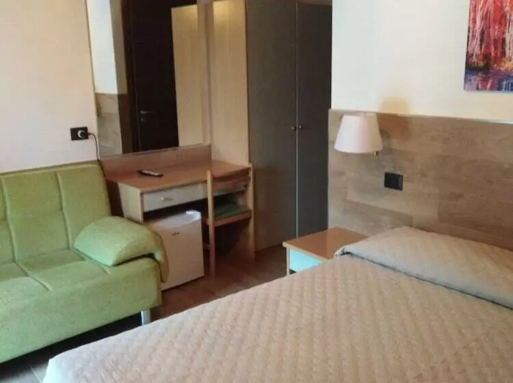 Hotelli Ai 4 Camosci