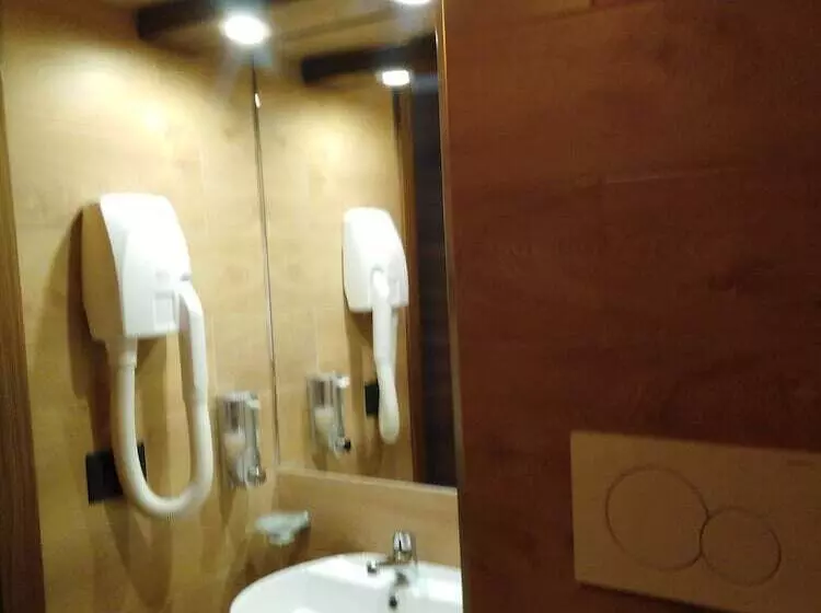 Hotelli Ai 4 Camosci