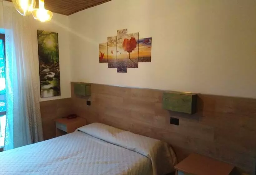 Hotelli Ai 4 Camosci