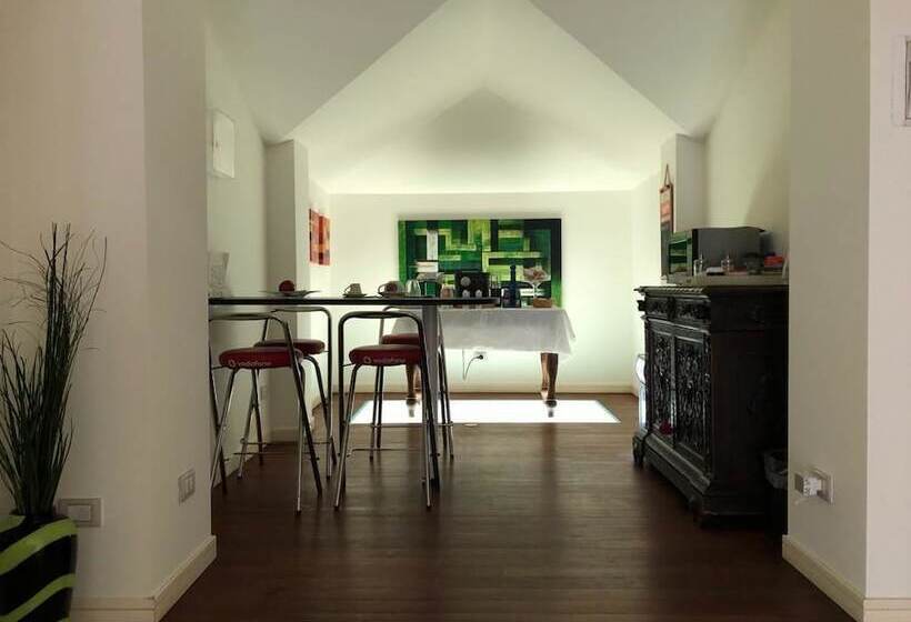 Bed and Breakfast At 9