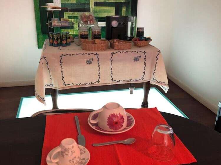 Bed and Breakfast At 9