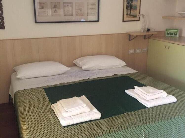 Bed and Breakfast At 9