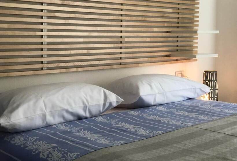 Bed and Breakfast At 9