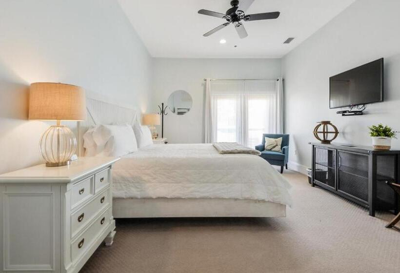 Hotel Whiskey In Pass Christian