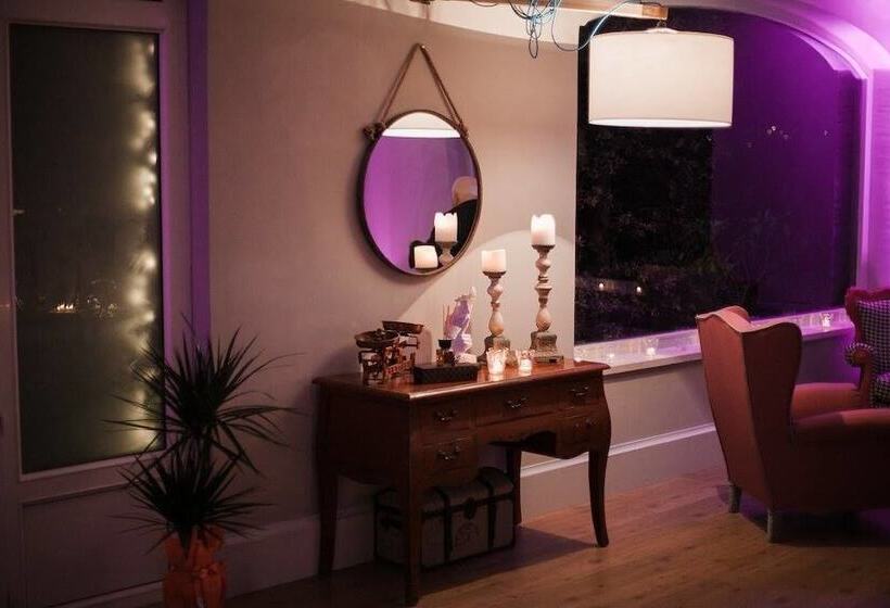 Assteas Bed & Breakfast