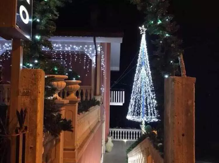 田舎風ホテル Agriturismo La Fortezza