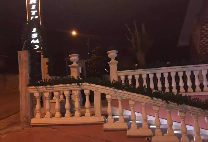 田舎風ホテル Agriturismo La Fortezza