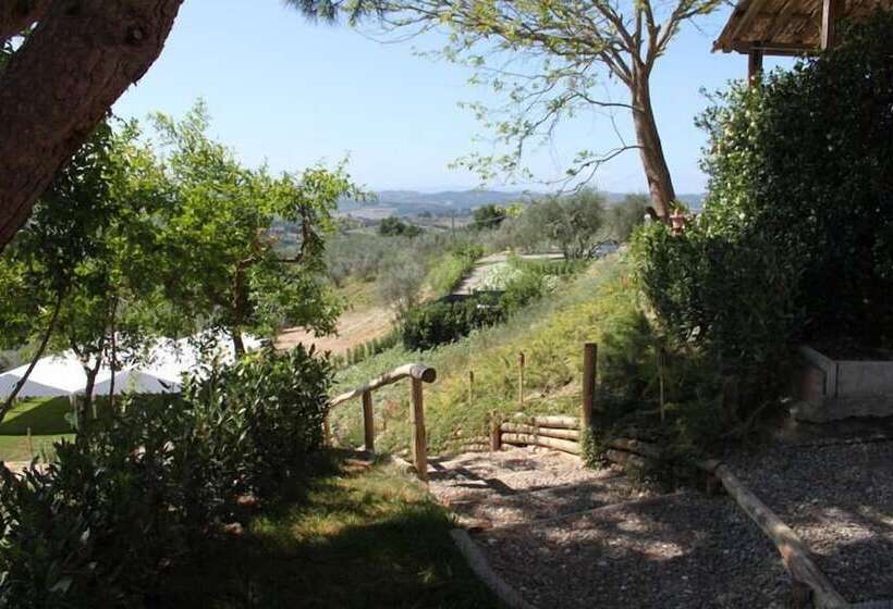 فندق ريفى Fattoria Albanese Labardi