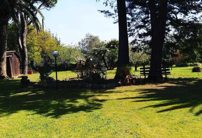 Bed and Breakfast Capolinea Al Mare