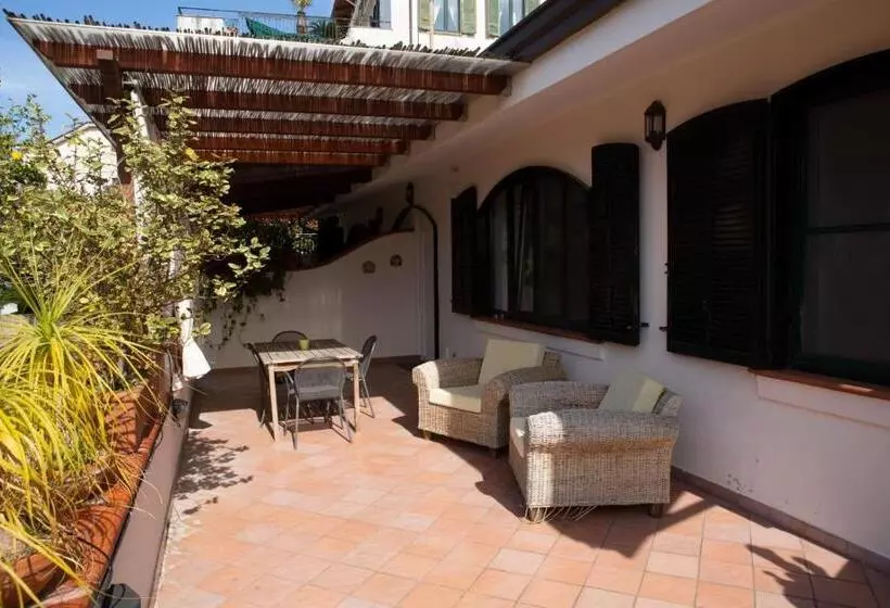 تختخواب و صبحانه Villa Bianca