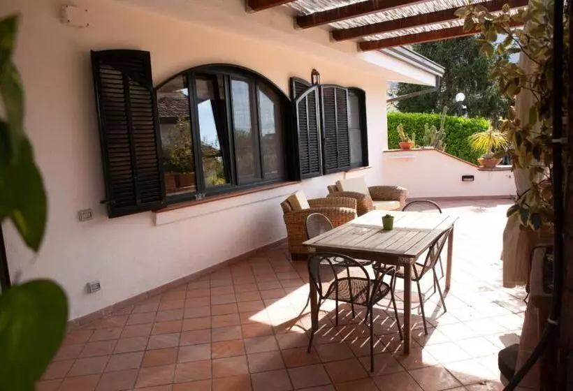 تختخواب و صبحانه Villa Bianca