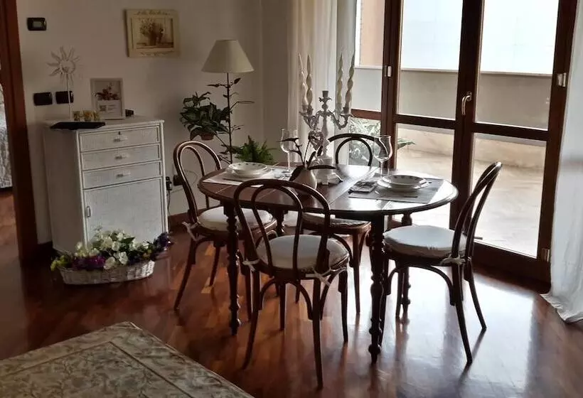 پانسیون Betì House Fiera Airport Guesthouse