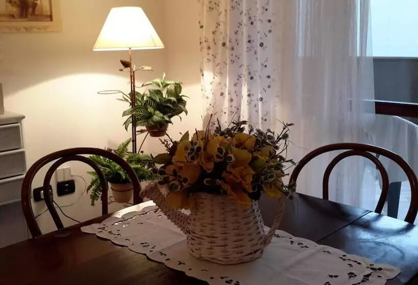 پانسیون Betì House Fiera Airport Guesthouse