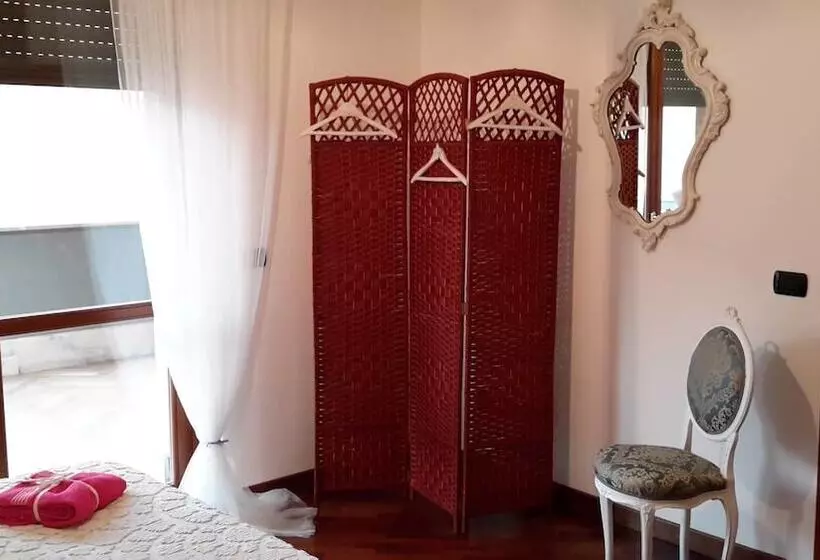 پانسیون Betì House Fiera Airport Guesthouse