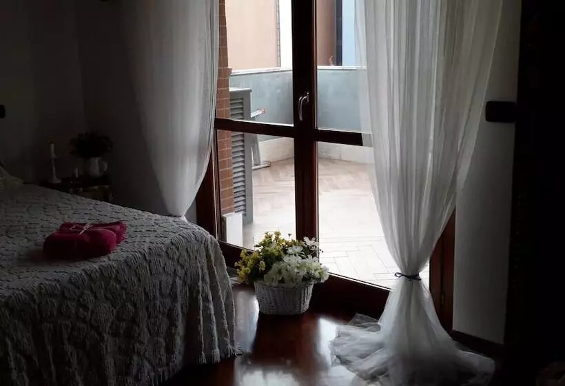 پانسیون Betì House Fiera Airport Guesthouse
