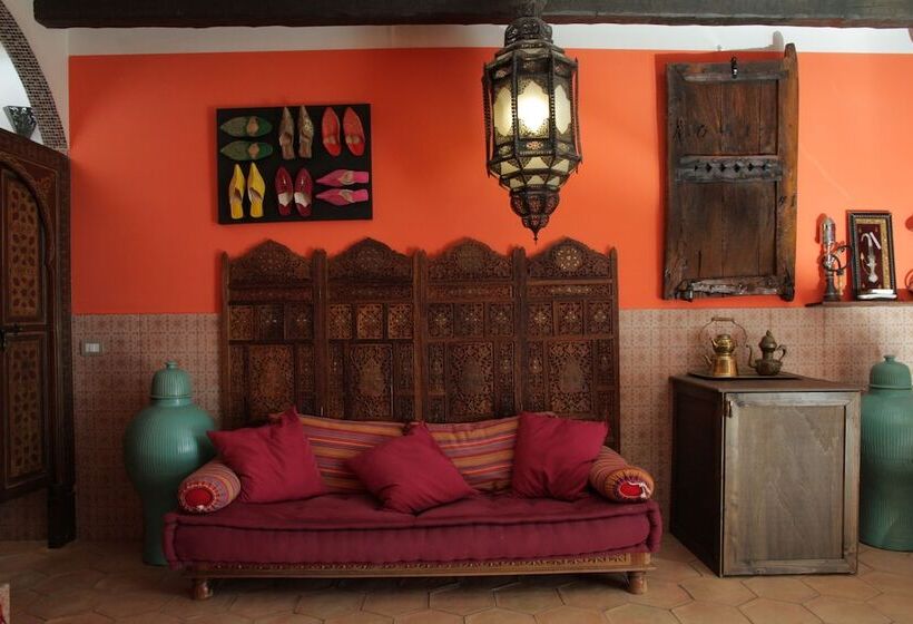 펜션 The White Villa