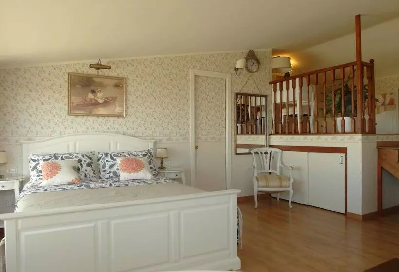 پانسیون The White Villa
