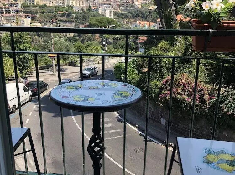 Aamiaismajoitus (B&B) Vesuvio View