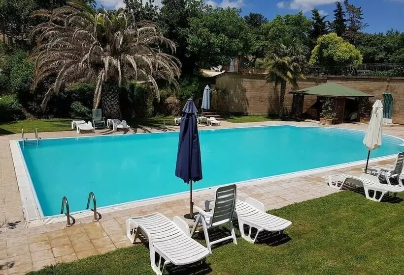 田舎風ホテル Bio Agriturismo Il Cavone