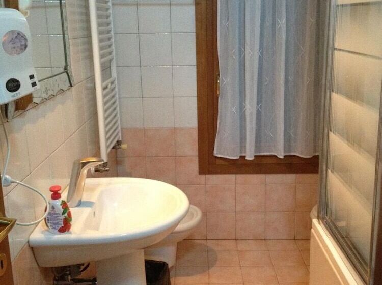 مبيت وإفطار Wu Ianliang