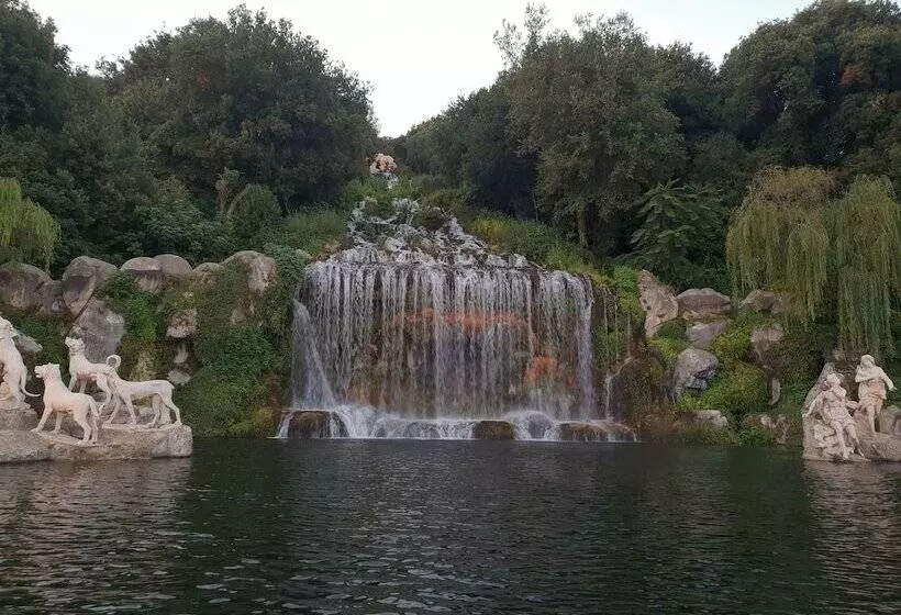 تختخواب و صبحانه Al Centro Luxury Home