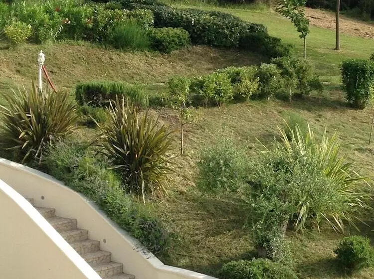 Aamiaismajoitus (B&B) Villa Casula