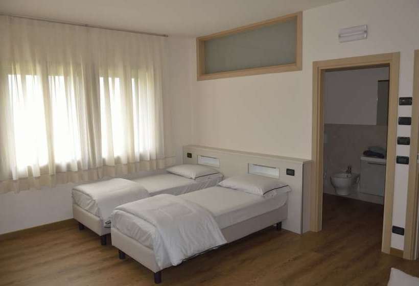 田舎風ホテル La Moneghina