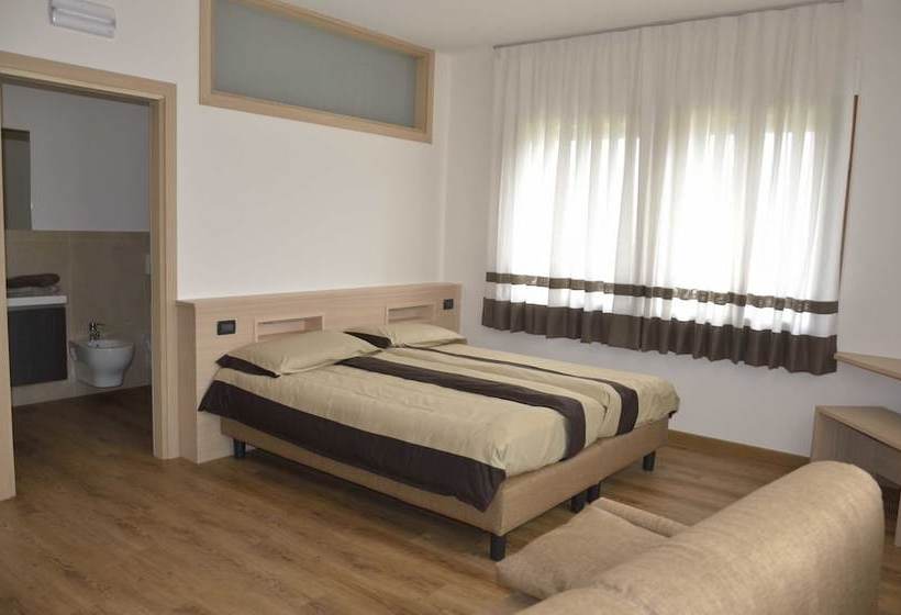 田舎風ホテル La Moneghina