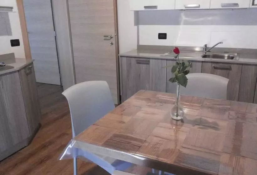 田舎風ホテル La Moneghina