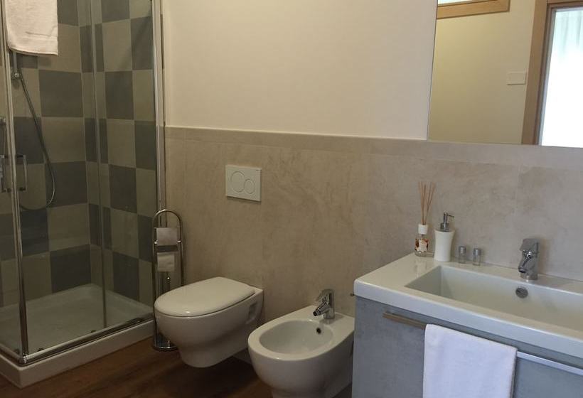 田舎風ホテル La Moneghina