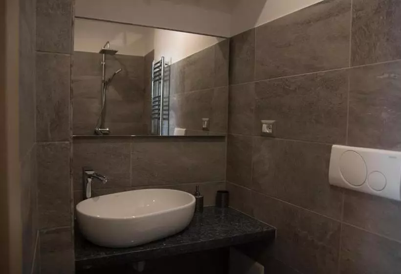 Majatalo Aloha House