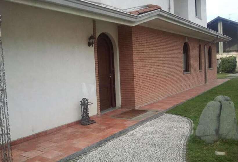 פנסיון Crespi House