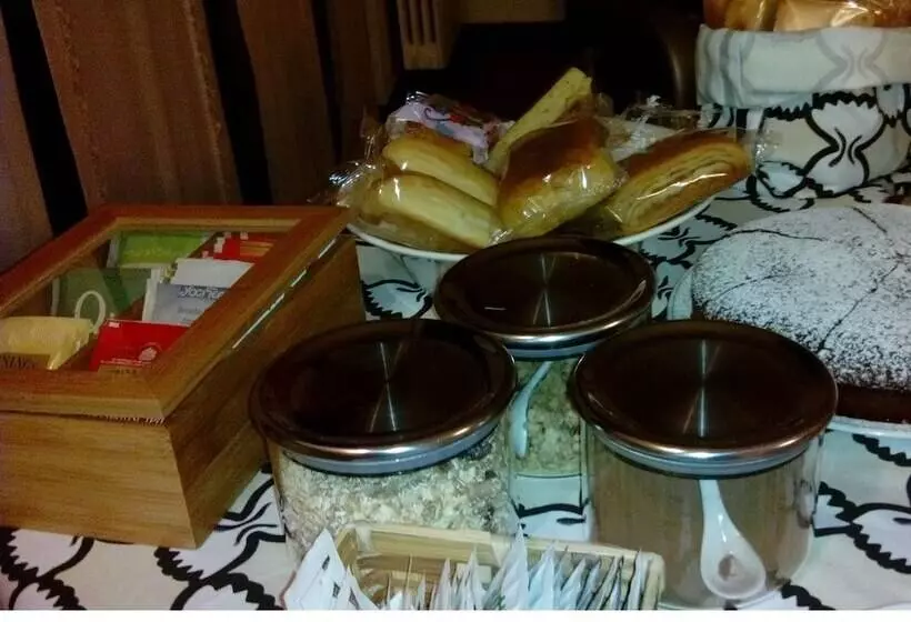 پانسیون Crespi House