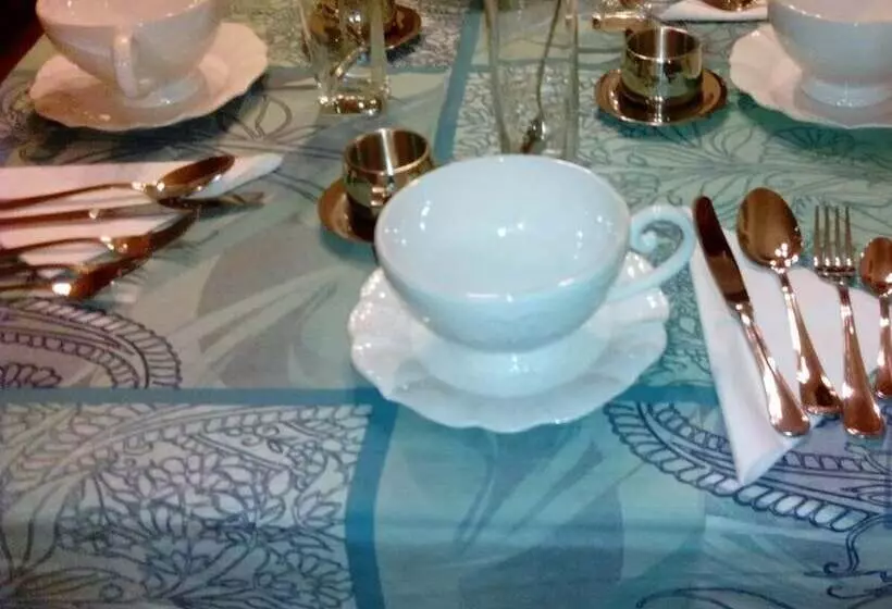 پانسیون Crespi House