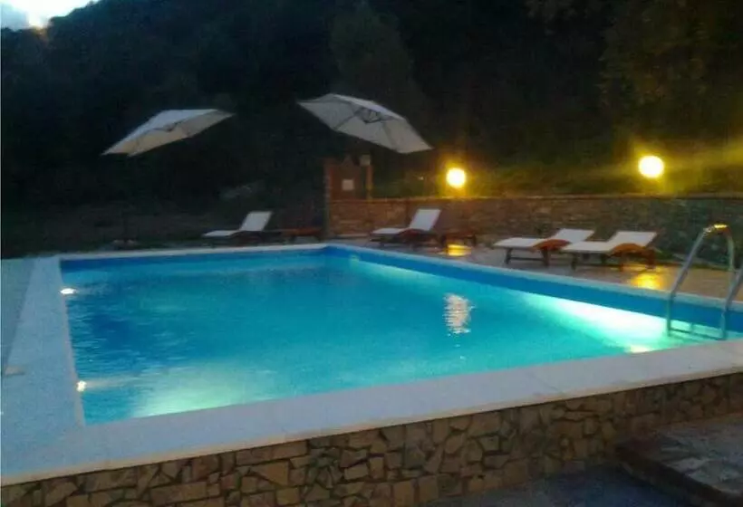 ペンション La Torretta Di Pollica